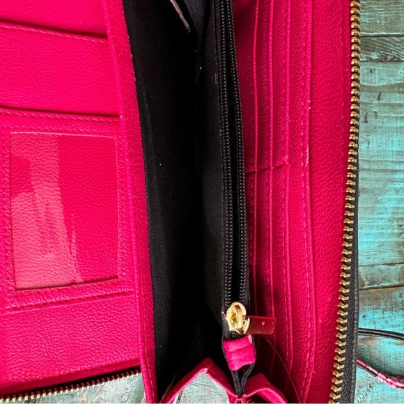 Betsey Johnson Black Multicolor Floral Bow Wristlet - Picture 4 of 15